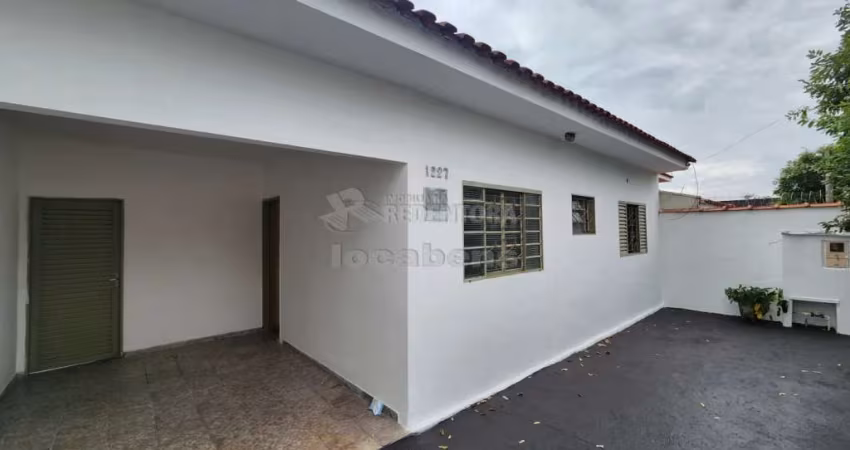 Casa de 02 dormitórios sendo 01 tipo apartamento no bairro Jardim Simões