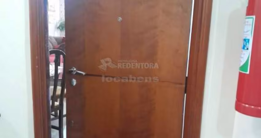 Jardim América - Apartamento mobiliado com 03 dormitórios sendo 01 tipo apartamento