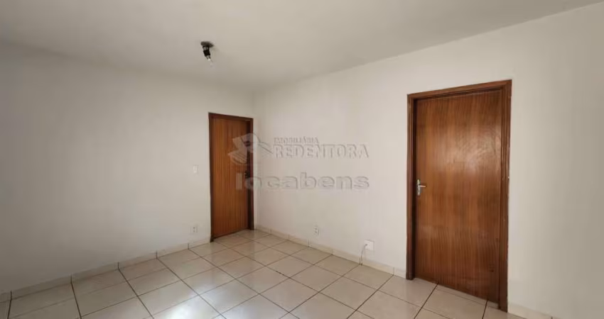 Ótimo apartamento de 3 dormitórios com armários no bairro Jardim Panorama