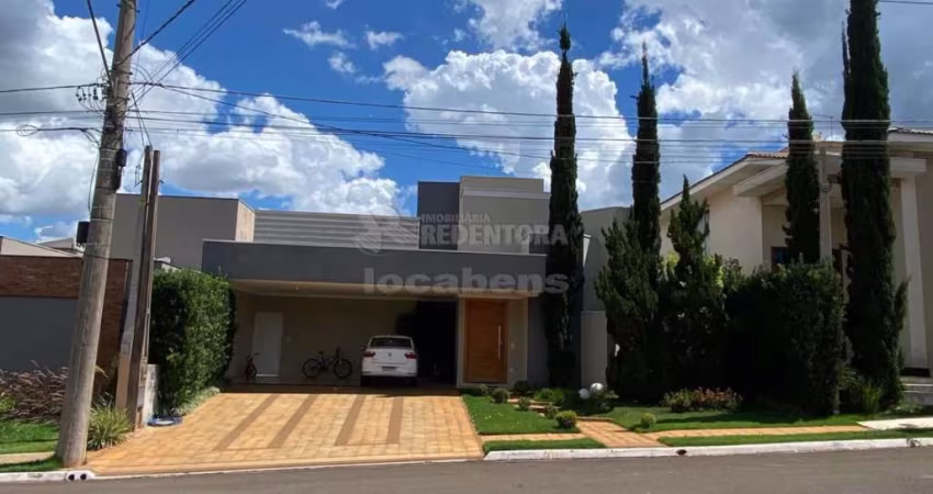 Casa térrea no condomínio Golden Park com 3 suítes
