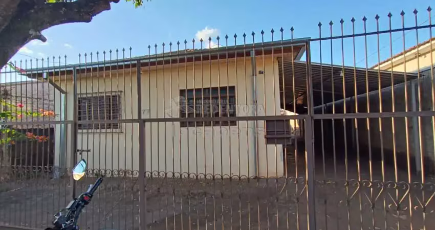 EXCELENTE RESIDÊNCIA COM 2 DORMS