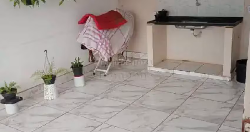 Parque da cidadania - casa tipo sobrado, em bom local, 3 quartos, sala, coz e wc.