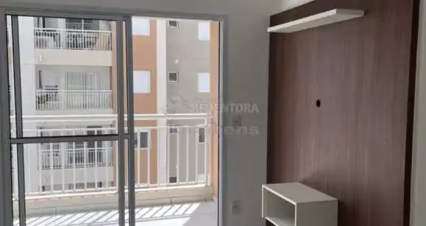 Apartamento residencial para locação com sacada e area de serviço.
