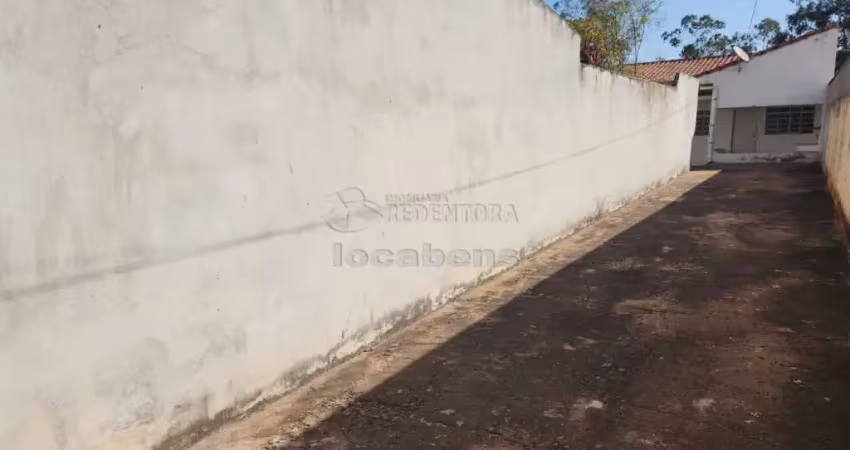 Casa com 2 quartos para alugar no Jardim Caparroz, São José do Rio Preto 
