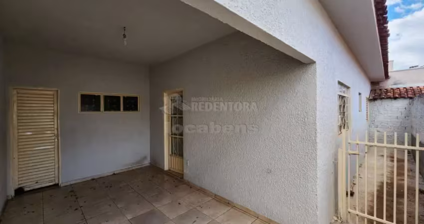 Casa 03 dormitórios, sala de estar no bairro rua doutor josé seixas.