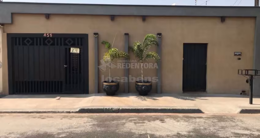 Excelente Casa Residencial para Venda - 4 Dormitórios / Solo Sagrado I