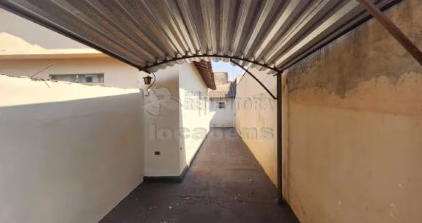 Locação de casa de fundos localizada Parque Residencial Atlântica