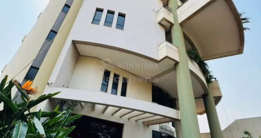 Edifício Dr. Oscar Dória - Apartamento com 4 suítes todas com sacada e 1 master