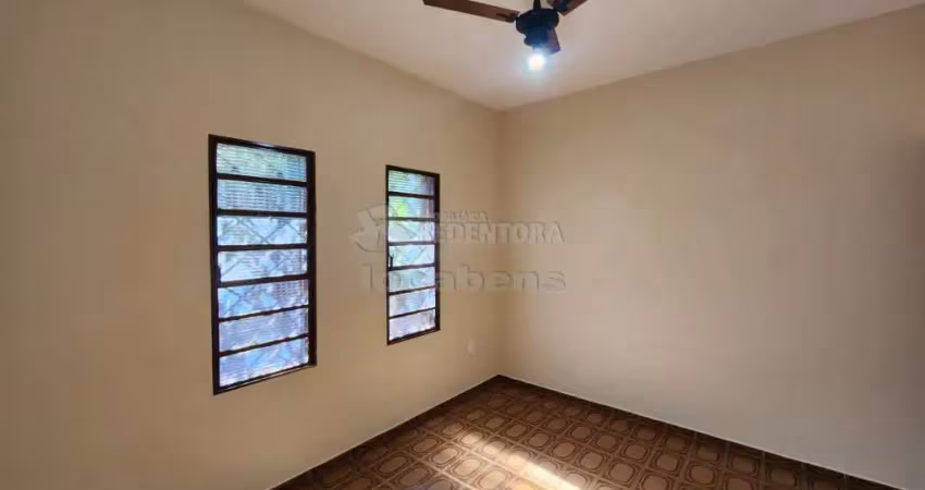 Casa com 02 dormitórios no eldorado e 01 vaga de garagem.