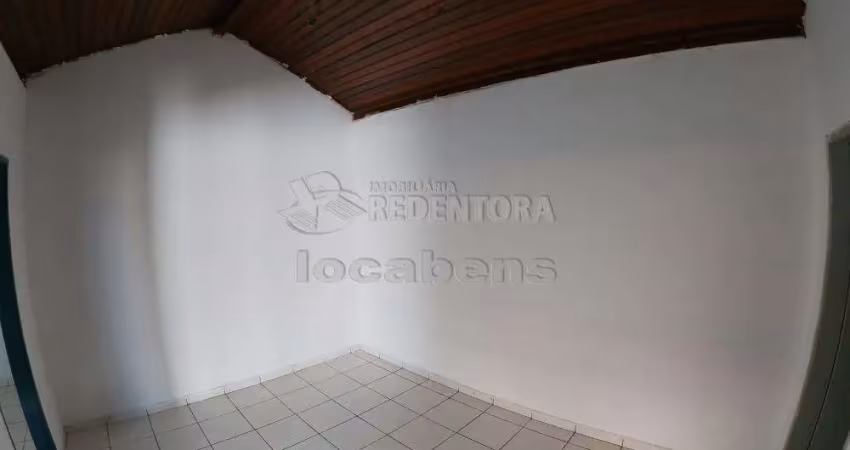 Casa no boa vista, imóvel de fundos com 01 dormitório