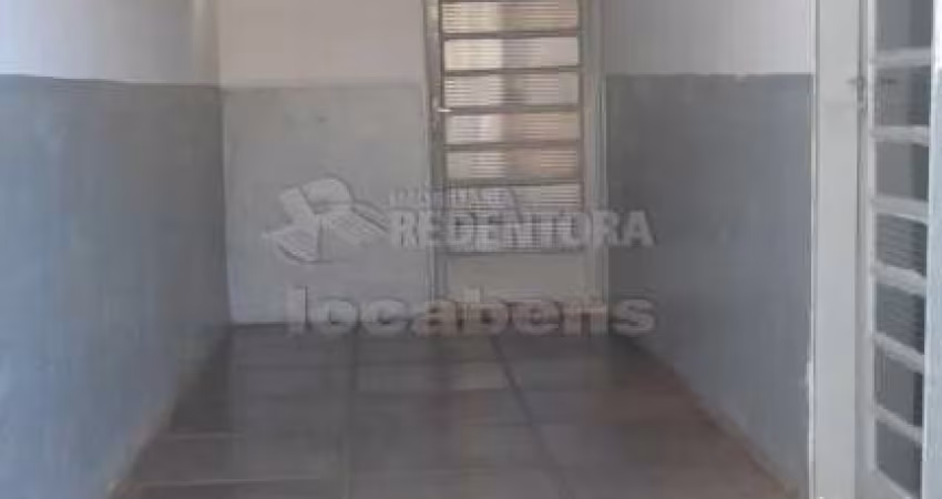 Cristo Rei - Casa com 2 dormitórios, 2 vagas, Perto do Carrefour da W. Luiz