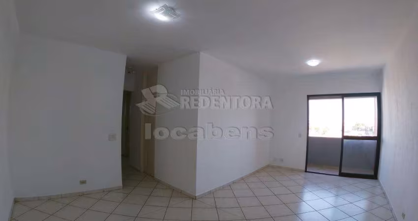 Apartamento com 3 dormitórios e 2 vagas de garagem cobertas no bairro Vila Imperial