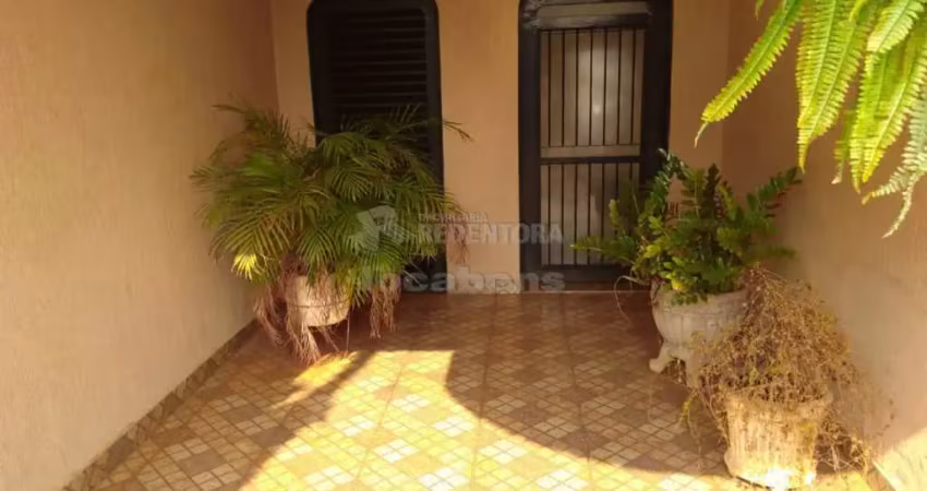 Sobrado em Barretos, terreno de 341 m² e 247 m² de construção