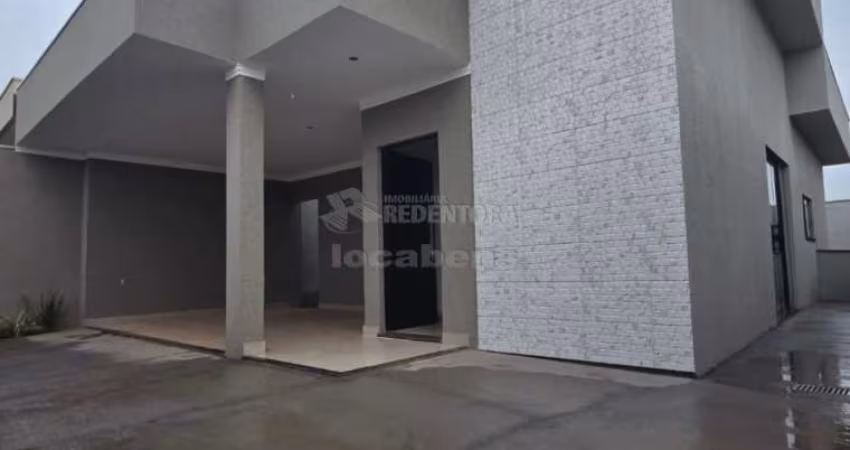 Miravista Residencial com 3 dormitórios, 2 vagas de garagem.