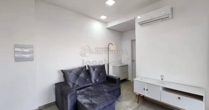 Apartamento com 01 dormitório, 01 vaga de garagem coberta no bairro vila são pedro.