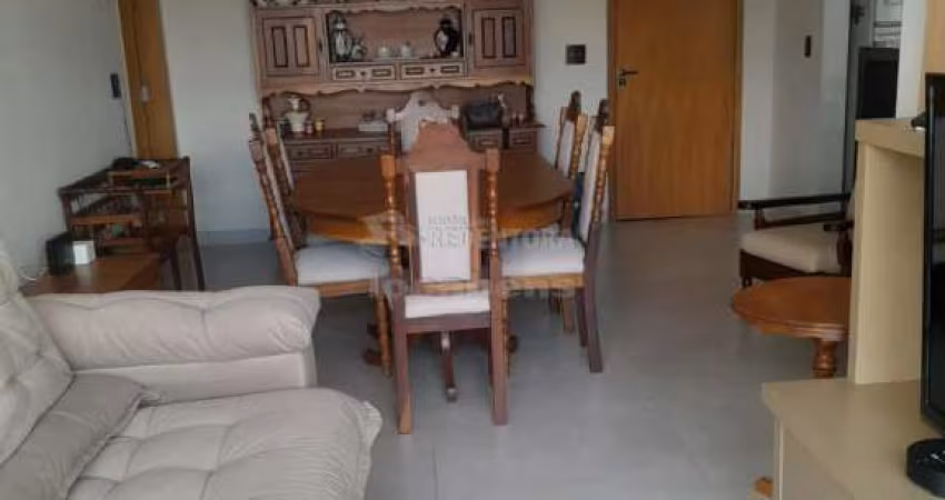 Edifício Rio Branco Apartamento com 03 dormitórios, 02 vagas de garagem.