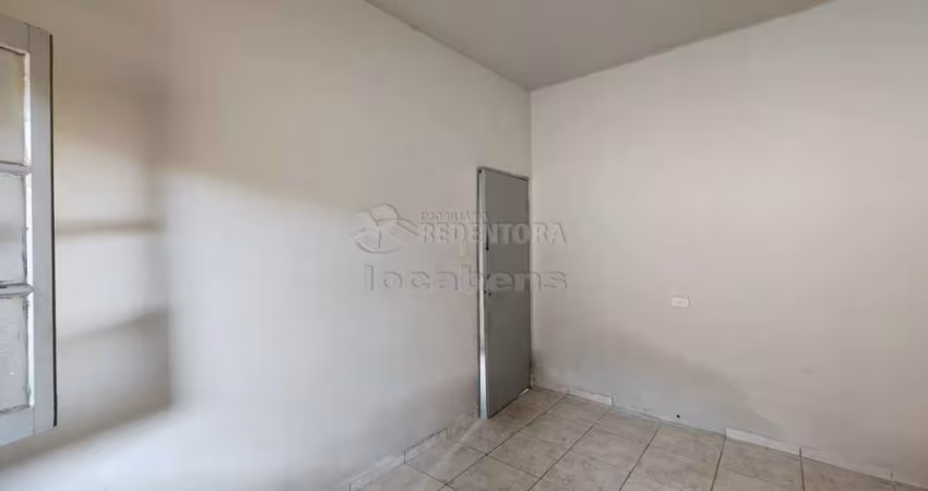 Vila Santa Cruz Casa com 2 dormitórios, 01 vaga de garagem.