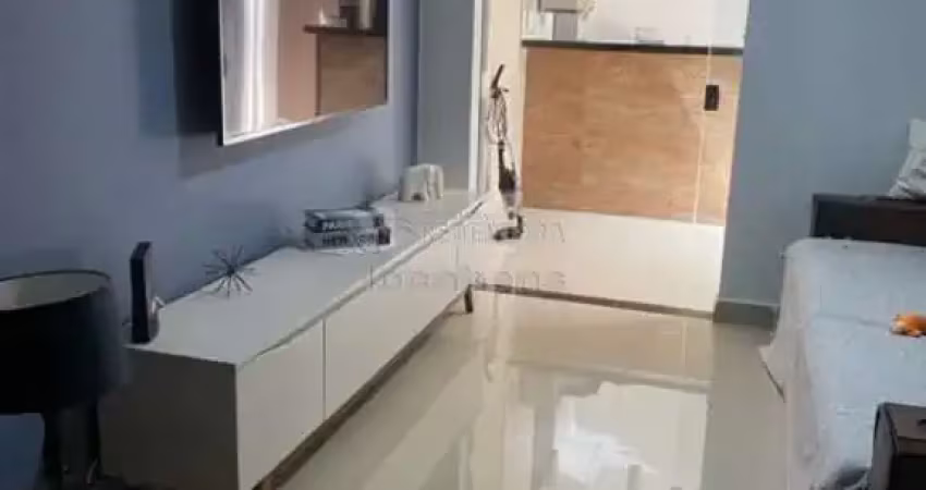 Excelente Casa em Condomínio para Venda - 2 Dormitórios / Parque da Liberdade IV