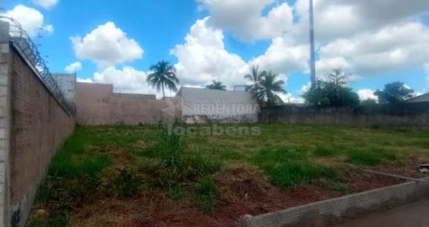 Terreno à venda localizado no bairro Mançor Daud.