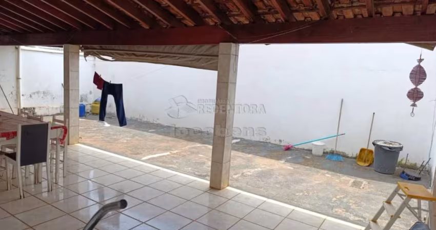 Ótima casa no bairro São Deocleciano