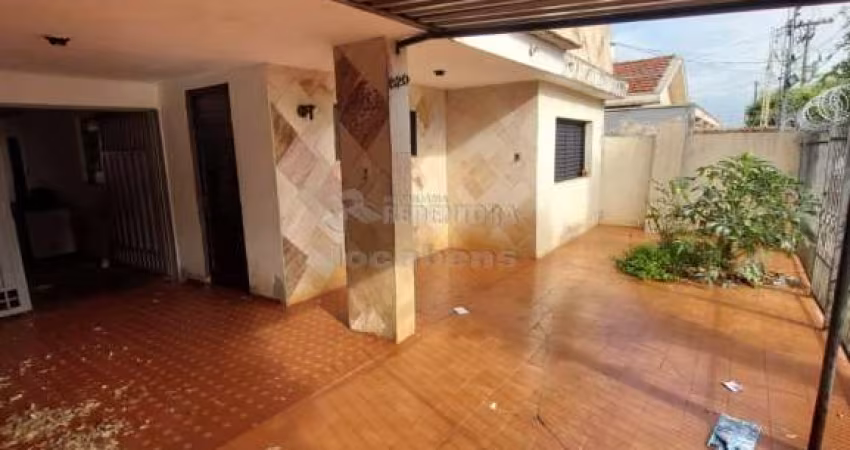Casa com Edícula na Vila Sinibaldi