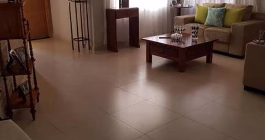 Jardim Redentor Casa com 3 dormitórios, 04 vagas de garagem.