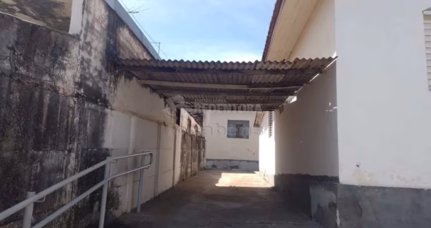 Casa com Edícula Engenheiro Schmitt 04 vagas de garagem.