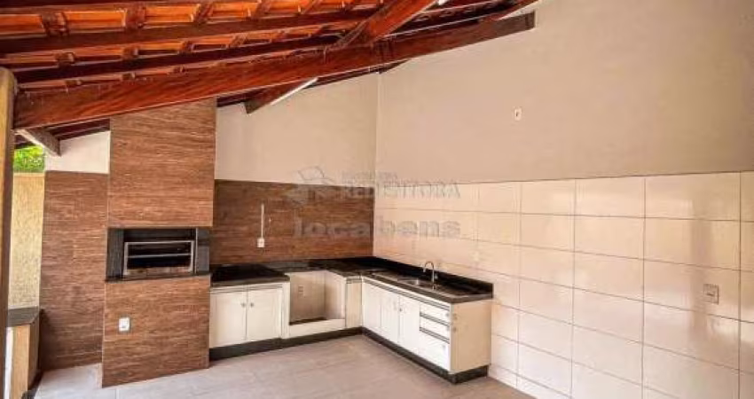 Casa Jardim Do Bosque, com 03 dormitórios e 02 vagas de garagem.