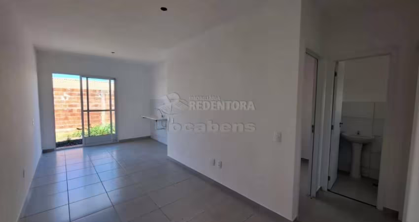 Garden Rni Condomínio Casa com 02 dormitórios, 01 vaga de garagem.
