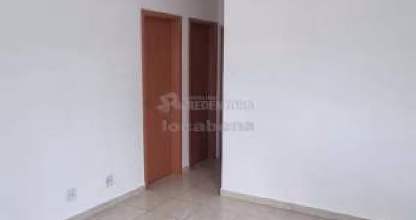 Jardim das Palmeiras 3, Casa com 03 dormitórios e 04 vagas de garagem.