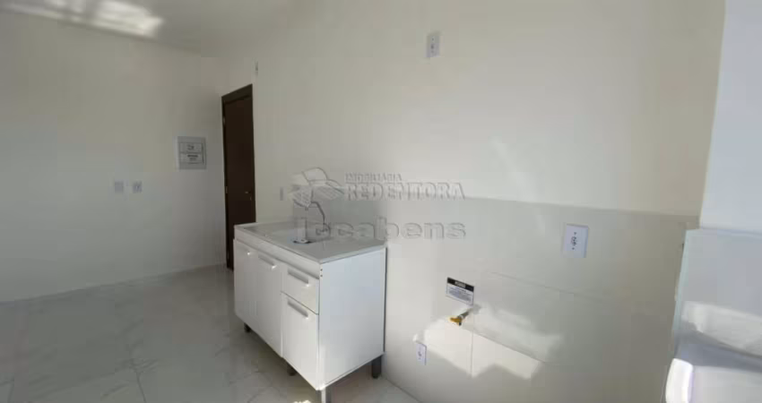Parque Residencial da Fraternidade, Apartamento com 2 Dormitórios, 01 vaga de garagem