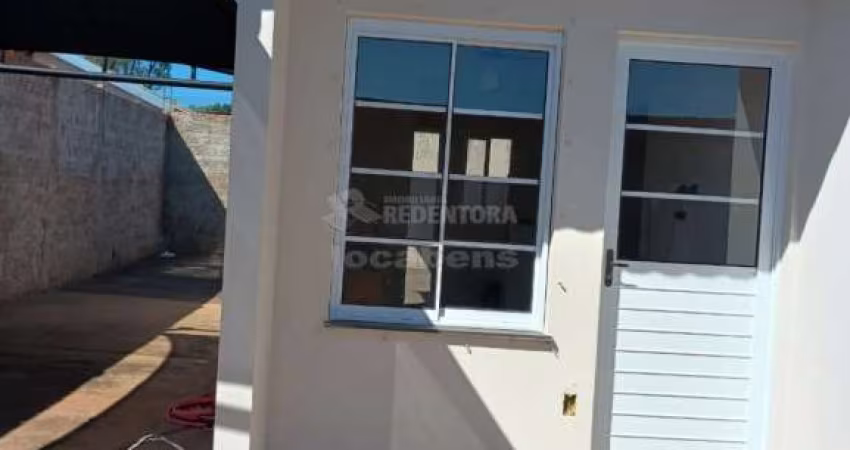Casa Residencial com 02 Dormitórios e 02 vagas de garagem / Parque Residencial Edson Baffi
