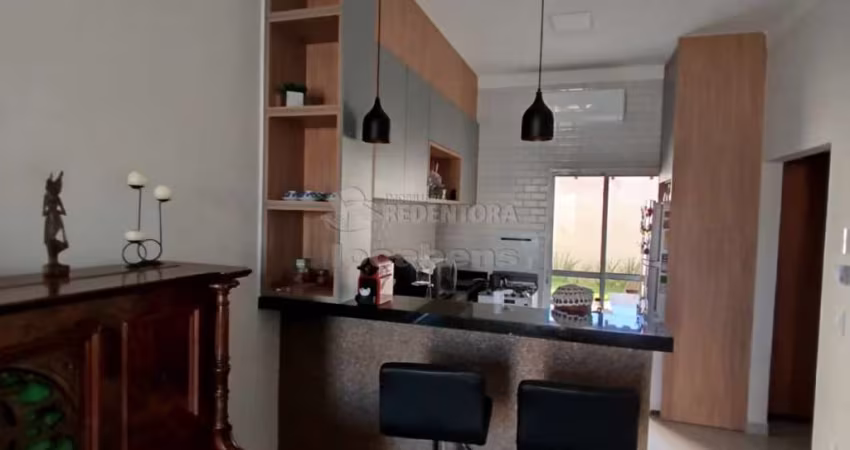 Casa em Bady Bassitt 02 dormitórios, 02 vagas de garagem.