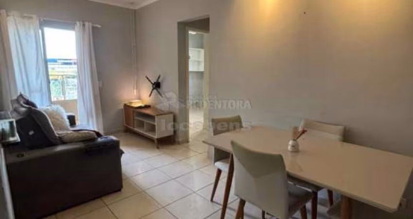 Apartamento de 02 dormitórios, 01 vaga de garagem no bairro Vila Conceição.