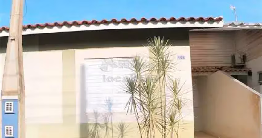 Liberdade vi - alameda - casa com 3 dorms, sala ampla, cozinha com gabinete, 2 wcs, varanda, 2 vagas de garagens.