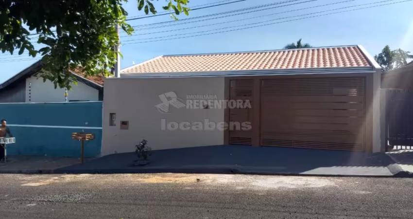 Ótima Casa Residencial para Venda - 3 Dormitórios / Parque da Cidadania