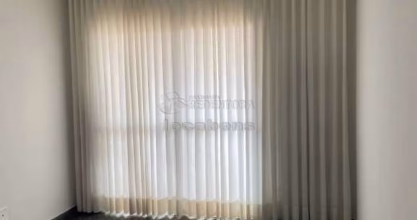 Apartamento localizado na Vila redentora com 1 dormitorio e 1 vaga de garagem.