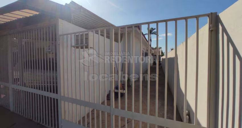Casa de Fundos com 2 dormitórios para alugar no Alto Rio Preto