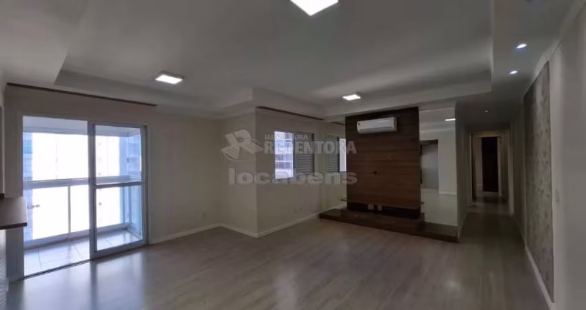 Apartamento localizado no Madison Residence com 2 dormitórios e 2 vagas de garagem.