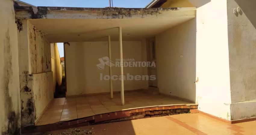 Vila Ercília - Casa antiga em terreno de 242 m² - Vaga -