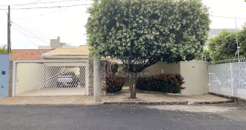 Ótima Casa Residencial ou Comercial no Jardim Bosque Vivendas