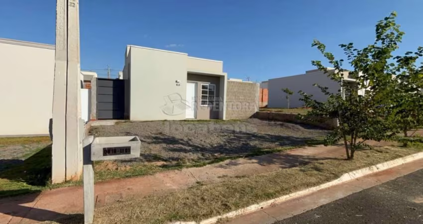 Condomínio Reserva Pacaembu - Casa com 02 dormitórios e 02 vagas de garagem