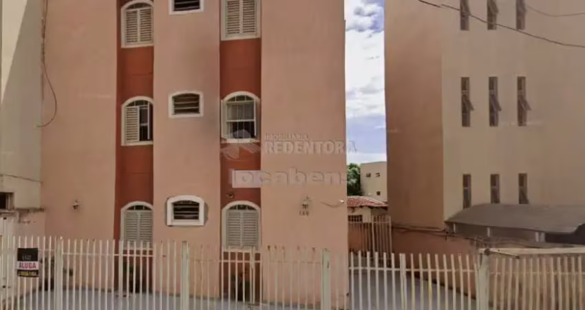 Apto no jardim panorama, com 2 dorms, sendo 1 apto, sala ampla com sacada, pisos em cerâmica