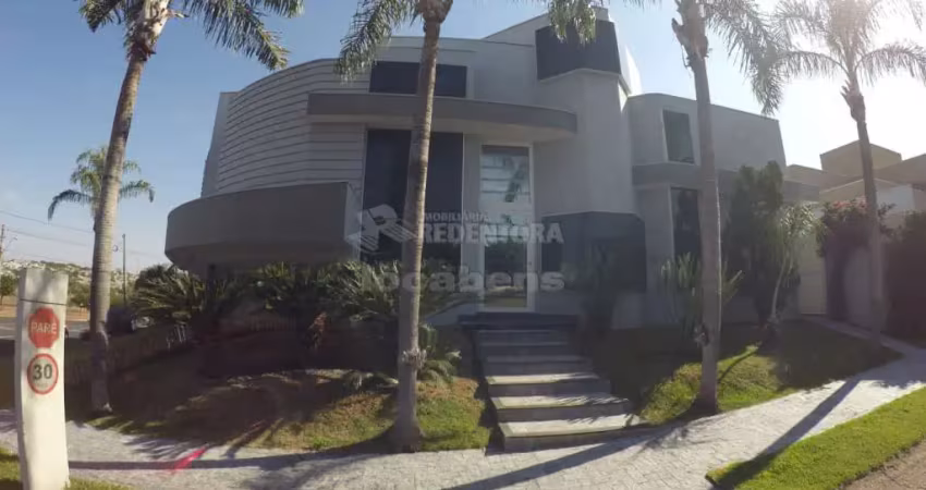 Linda casa em ótima localização no condomino damha 4