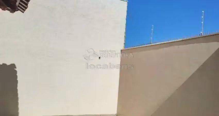 Alto rio preto excelente. casa residencial/ comercial, escritório completo, lavabo, com três suítes, rica em armários, 2 salas de visita,  cozinha ampla, uma varanda com pia, churrasqueira e piscina