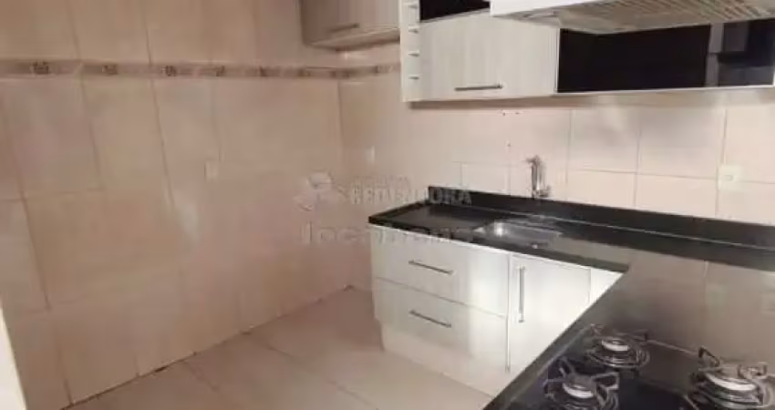Ótima casa em condomínio com 2 dormitórios / parque da liberdade