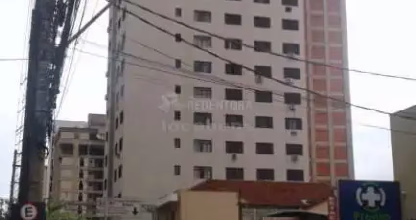 Centro - prédio em esquina, andar baixo, com elevador, 3 dorms, sendo 1 suite, bom para renda, já alugado