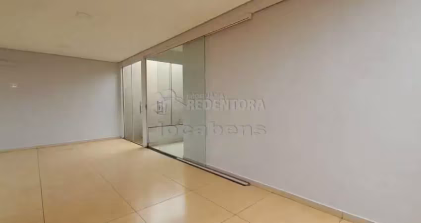 Casa no condomínio jardim de barcelona com 3 dormitórios e 2 vagas de garagem com churrasqueira.