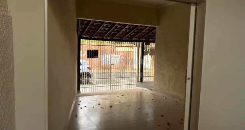 Casa residencial ou comercial parque estoril com 03 dormitórios e 02 vagas de garagem.