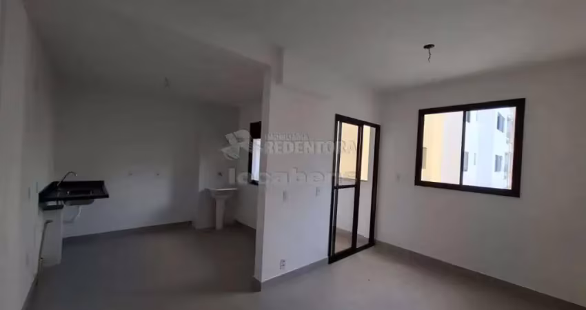 Apartamento localizado no edificio nau vivendas com sacada e area de serviço.